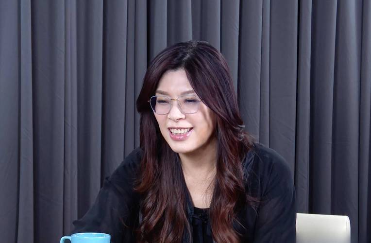 皇冠信用盘会员
_两岸和平统一还远吗?登机赴京前皇冠信用盘会员
,郑丽文公布人事名单,朱立伦回应特殊,不准打破惯例!