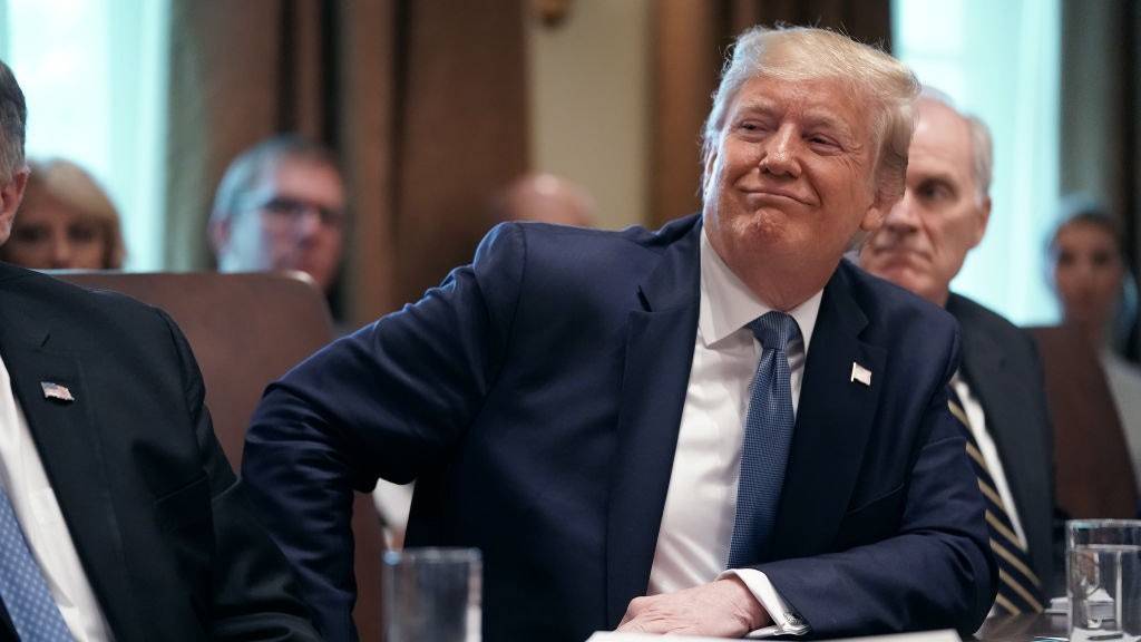 足球盘口公司网站
_中美元首见面前足球盘口公司网站
，特朗普收到好消息！中方购买美三批大豆，中方想要的，特朗普也该给了