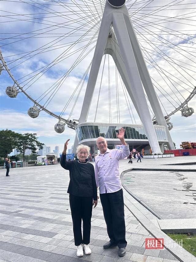 世界杯体育平台
_90岁老人自驾23年游遍全国