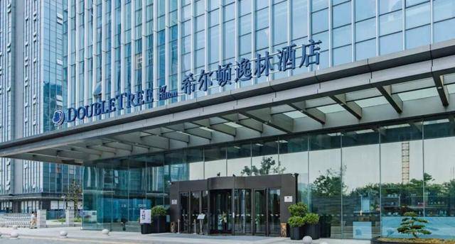 新版hga030
_夫妻俩入住苏州一希尔顿酒店新版hga030
，半夜遭赤身光脚陌生大汉闯入！涉事酒店回应