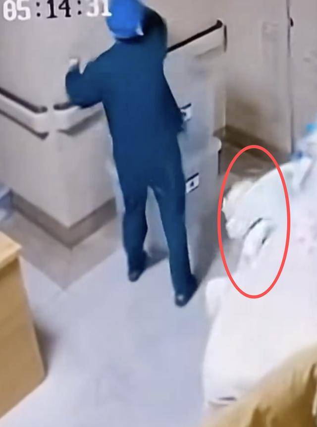 hga050怎么注册
_福建宁德一新生儿转送至病房途中坠落骨折hga050怎么注册
,疑因推车护栏未锁紧,医院:成立工作组处理