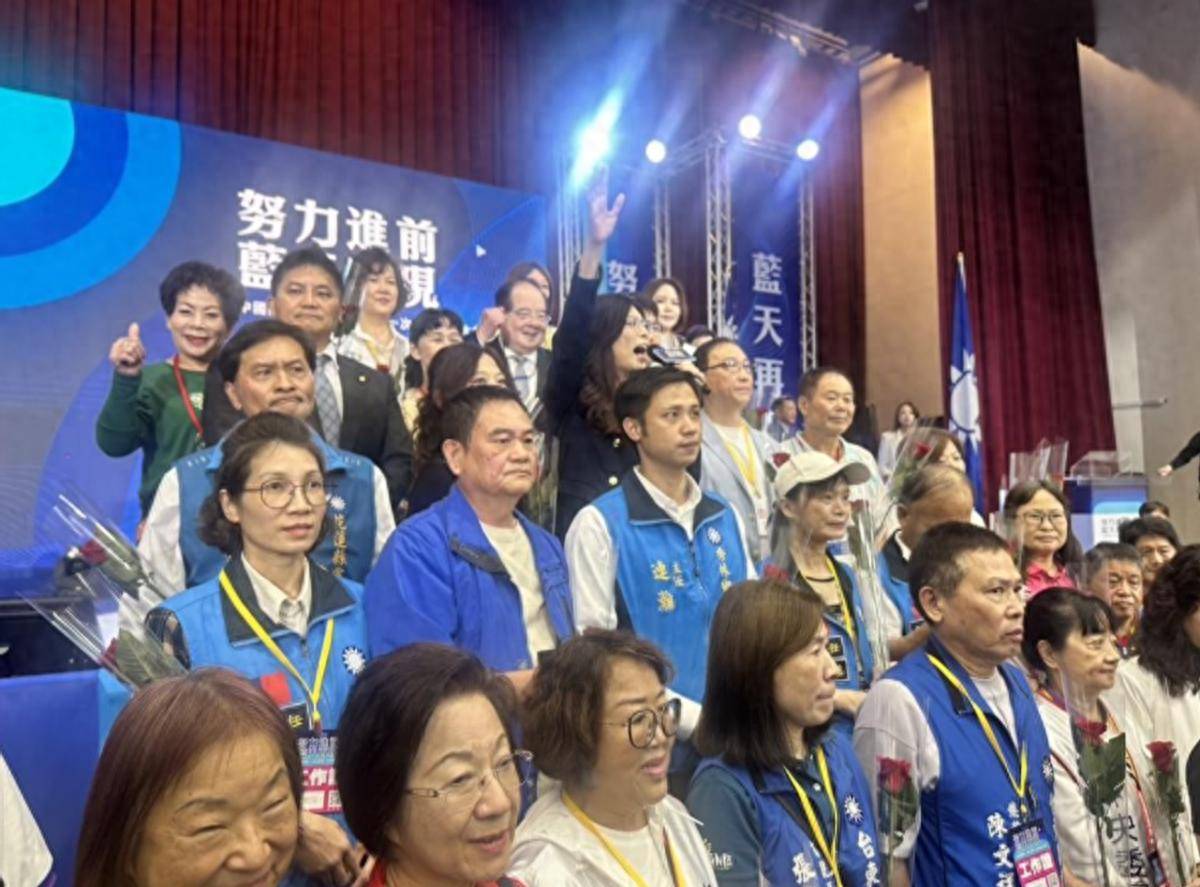 世界杯足球平台出租网场地
_国民党主席位置坐稳世界杯足球平台出租网场地
，郑丽文摊牌了：两岸不回归和平，其他是侈谈