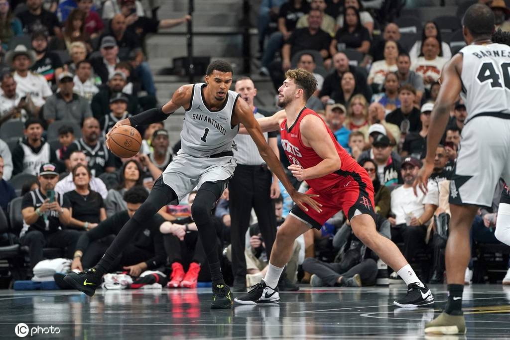 皇冠信用网代理出租
_文班22+8申京25+9 杜兰特24分马刺灭火箭迎NBA杯首胜