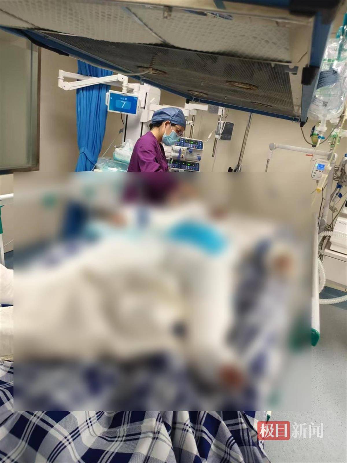 皇冠信用盘怎么开户
_男子帮邻居关液化气瓶遭遇爆炸皇冠信用盘怎么开户
，严重烧伤4个月后不幸离世，家属：治伤花了近140万，将为他申请见义勇为