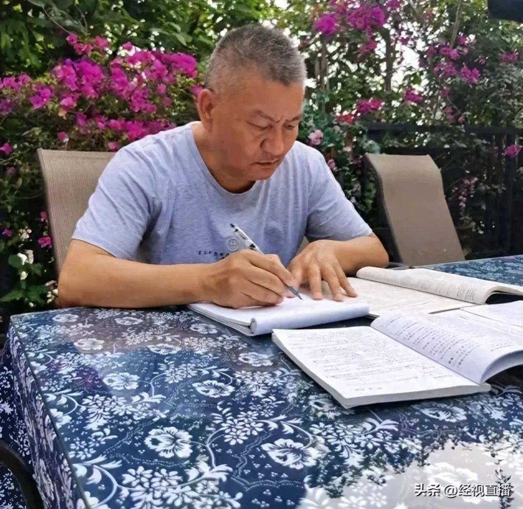 皇冠信用網如何申请
_58岁梁实备战第29次高考皇冠信用網如何申请
，谈多次落榜：31岁已赚100万，也许用光前半生运气