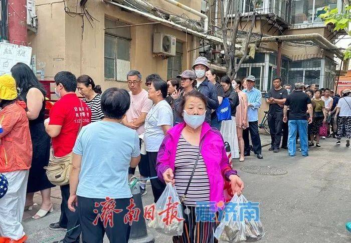 皇冠信用网会员账号
_顾客不惜排队三小时皇冠信用网会员账号
，济南这个小摊你知道吗？
