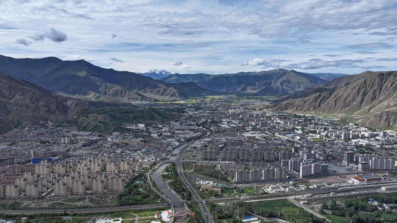 皇冠皇冠平台
_县·观察｜乃东：高原沃土的产业振兴之路