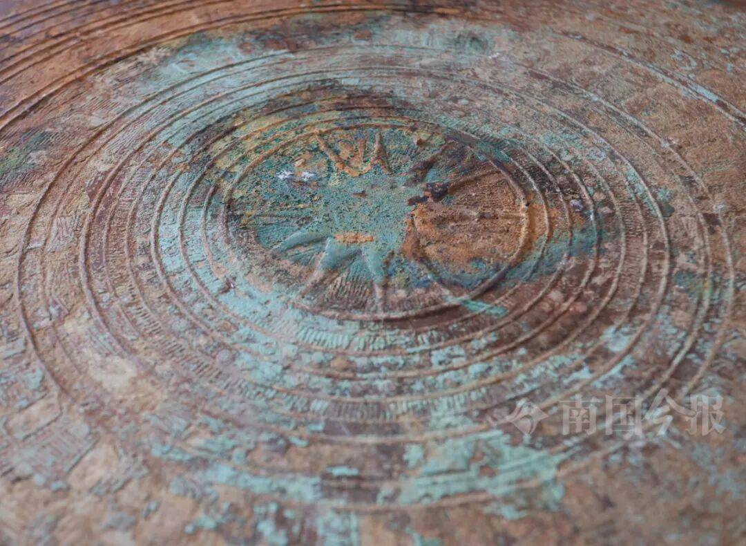 皇冠信用网登3代理
_柳州钓鱼阿叔竹林挖蚯蚓皇冠信用网登3代理
，竟挖出千年前的“大宝贝”！