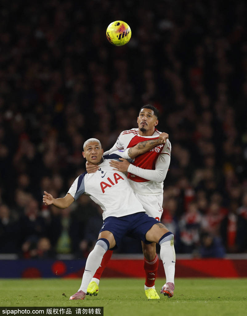 皇冠信用网会员怎么开通
_切尔西与阿森纳激战正酣皇冠信用网会员怎么开通
！梅里诺的射门引发的冲突背后暗藏战术玄机