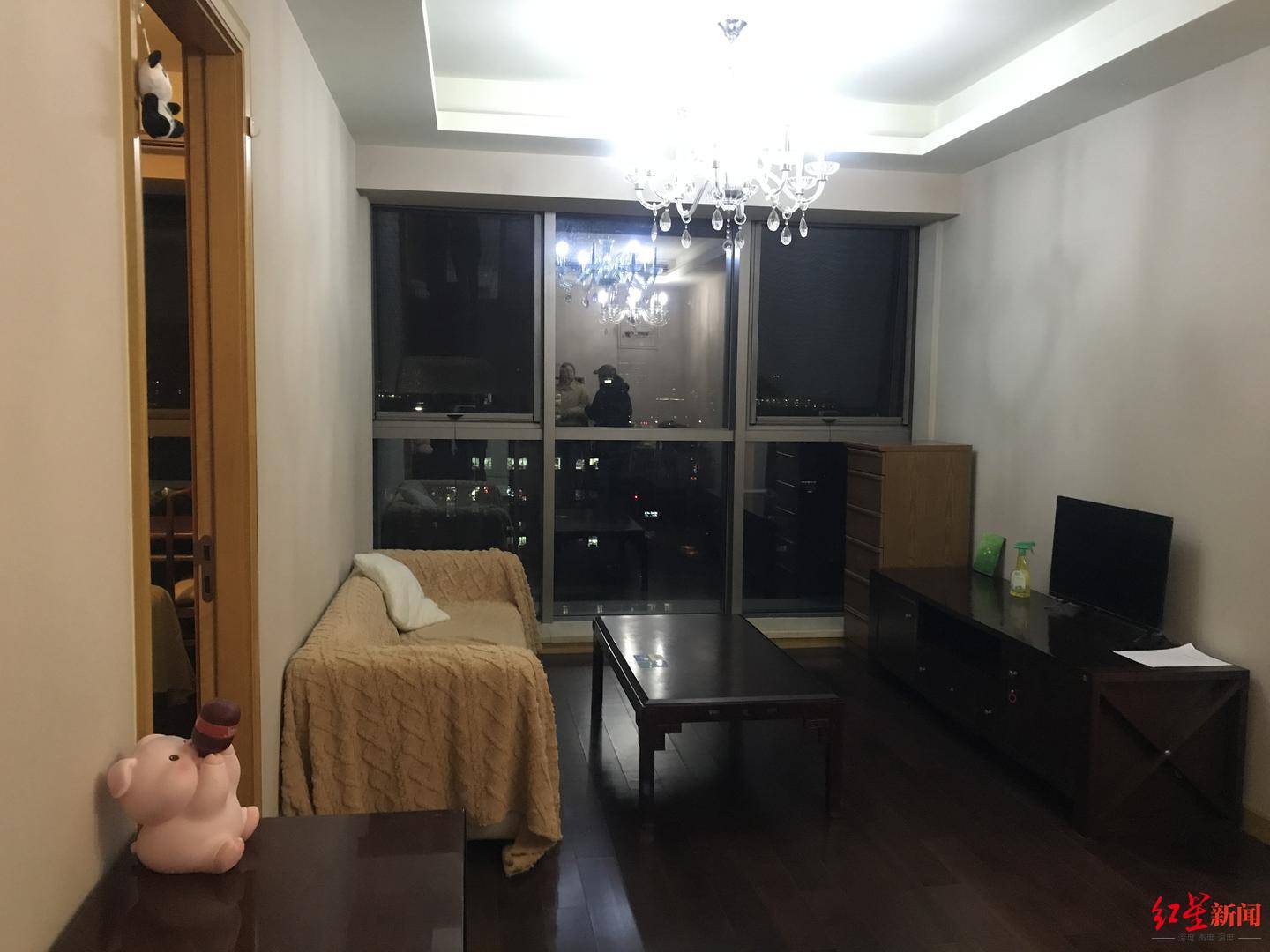 皇冠信用在线申请
_男子卖房发现公寓被注册10家公司皇冠信用在线申请
,最早的登记在8年前 市监部门联系企业尽快迁走