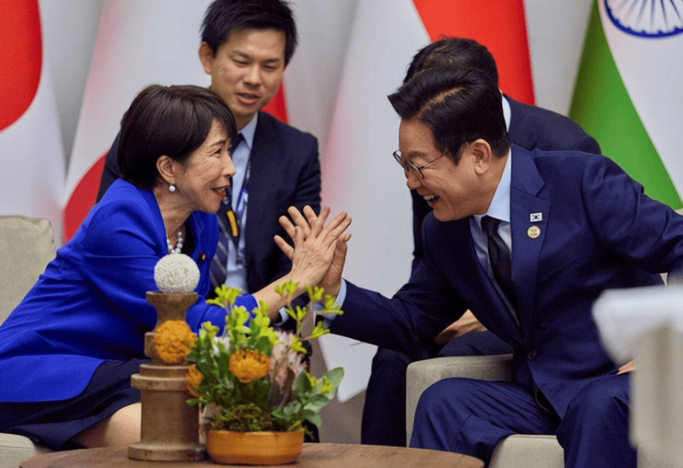 曼城 vs 多特蒙德
_李在明还未登机访华曼城 vs 多特蒙德
,日韩就共同抗议中国?韩国总统已先和高市早苗约好见面地点