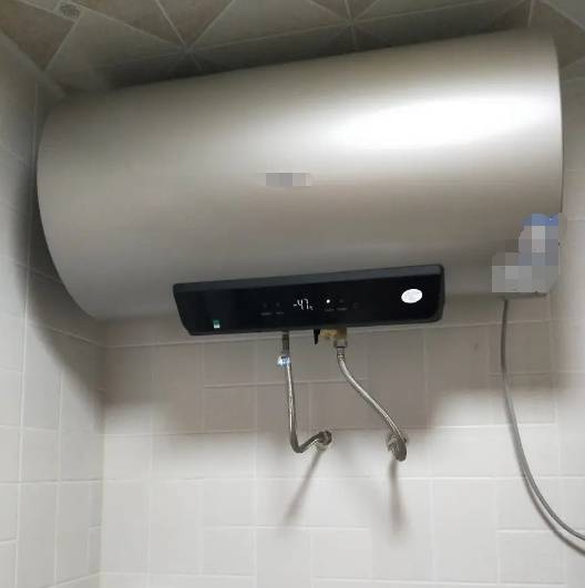 NBA美国职业篮球联赛
_滚烫的水NBA美国职业篮球联赛
,从头流到脚!今晚洗澡前紧急提醒!