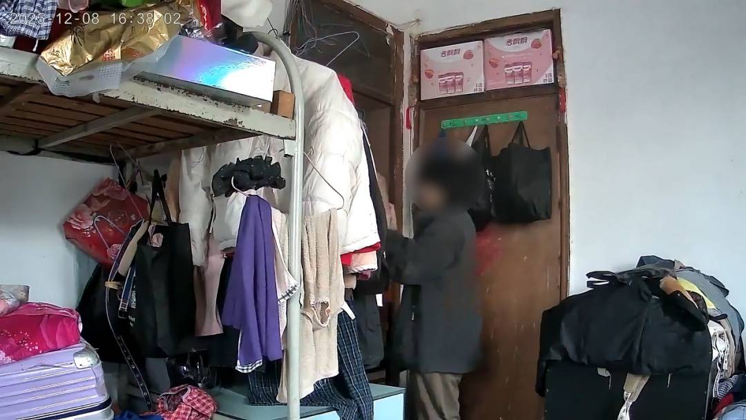 格尼斯坦vs 英特杜古_上海一男子暴力破坏门锁格尼斯坦vs 英特杜古，闯入女邻居家中，事情的发展出乎意料……