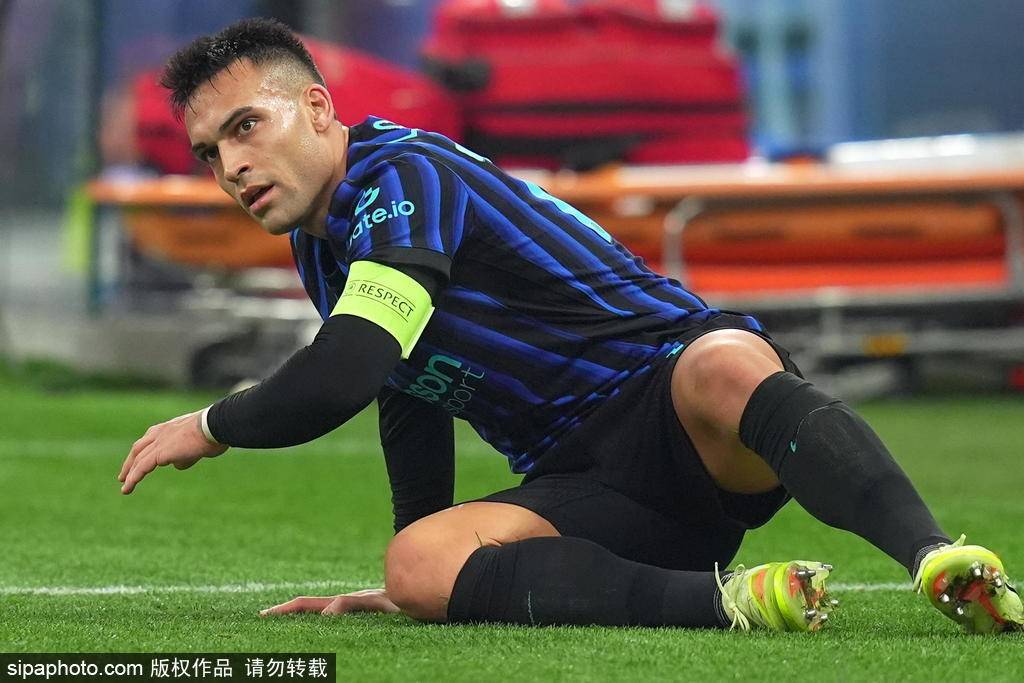 皇冠密码找回_观战台：曼联恶战纽卡+切尔西火拼维拉 曼城冲八连胜