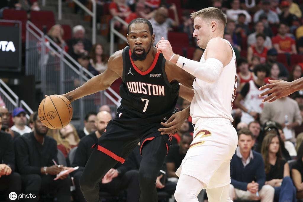 那不勒斯(女）vVs 帕尔马（女）_杜兰特30+7谢泼德18分米切尔16+6 火箭轻取骑士