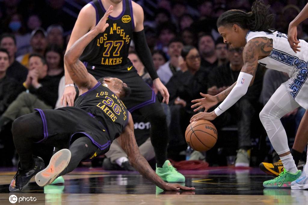 多瑙vs阿尔塔奇_詹姆斯31+9+6东契奇34+6+8 莫兰特16分湖人力克灰熊