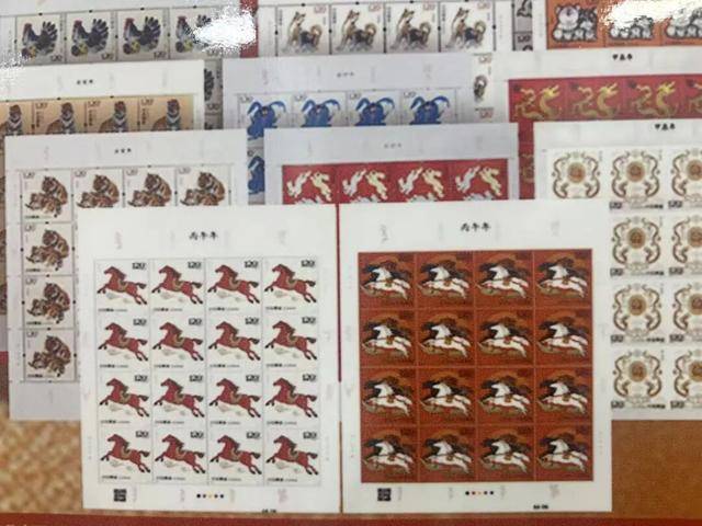 华沙普洛克vs路宾
_《丙午年》马年生肖邮票今日开售华沙普洛克vs路宾
!有人连夜排队——