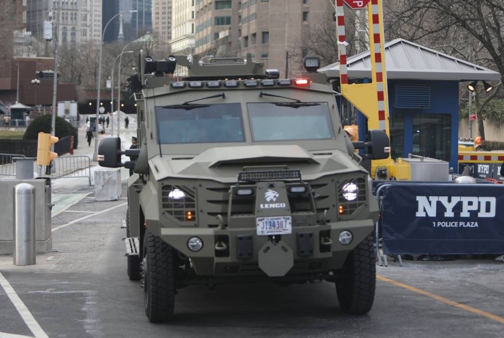 德国巴伐利亚联赛_释新闻｜马杜罗案开庭德国巴伐利亚联赛，92岁主审法官和辩护律师都是什么来头？