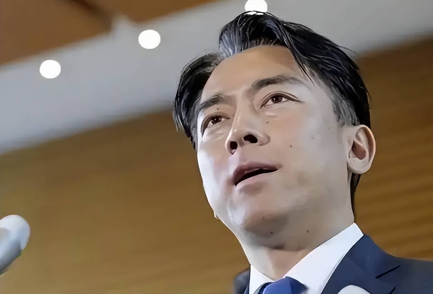 皇冠官方_李在明面见高市皇冠官方，绝口不提日本扩军，还问了个和中国相关的要求