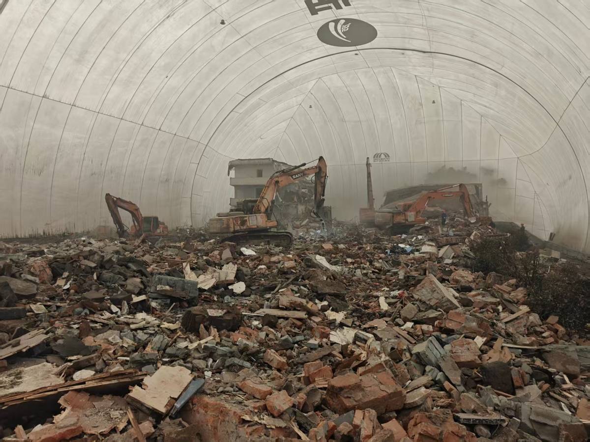 正版皇冠信用网代理_湖北首例!巨型“气球”罩住4000㎡施工工地正版皇冠信用网代理,扬尘和噪声通通“锁”在球内不扰民