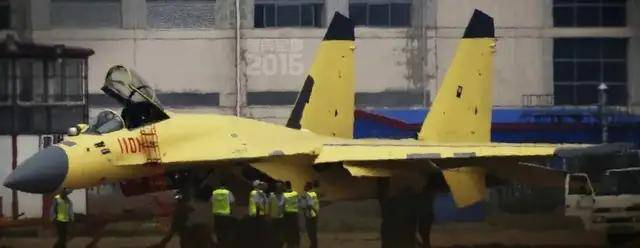 皇冠信用网去哪里弄_三代同堂皇冠信用网去哪里弄!央视首次出现歼-11、歼-11BS、歼-11BG同框画面