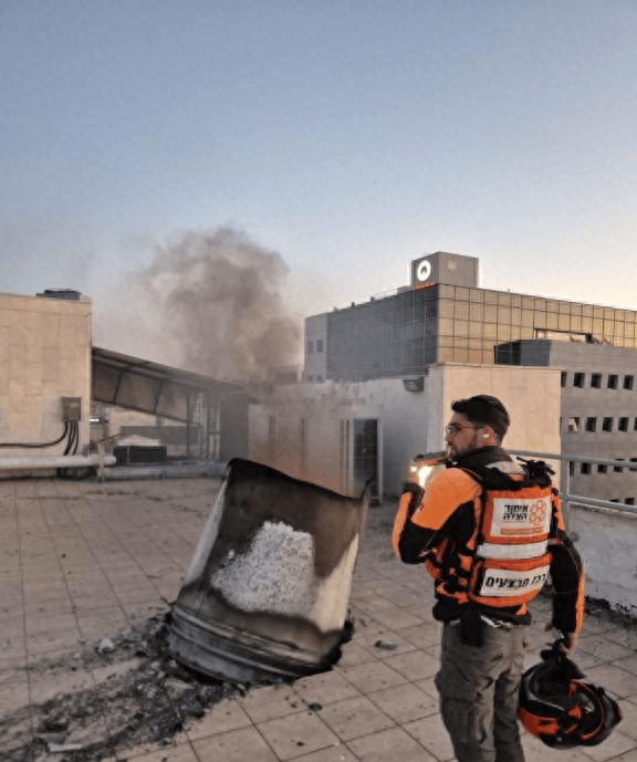 皇冠信用庄家_伊朗第13波导弹雨砸下皇冠信用庄家，100万大军准备打地面战，英法德已选边站