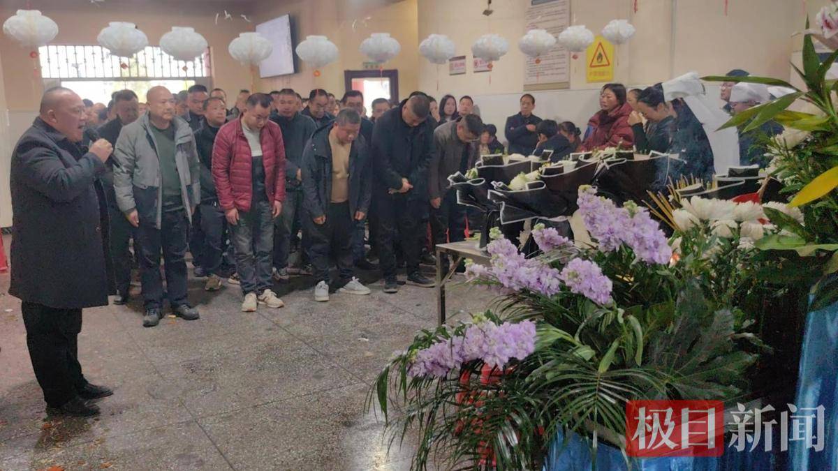 皇冠信用网登1,登2,登3出租_放弃几十万年收入返乡皇冠信用网登1,登2,登3出租，“倒贴钱”买车作公用，53岁“吉普书记”突然离世，200余民众自发送别