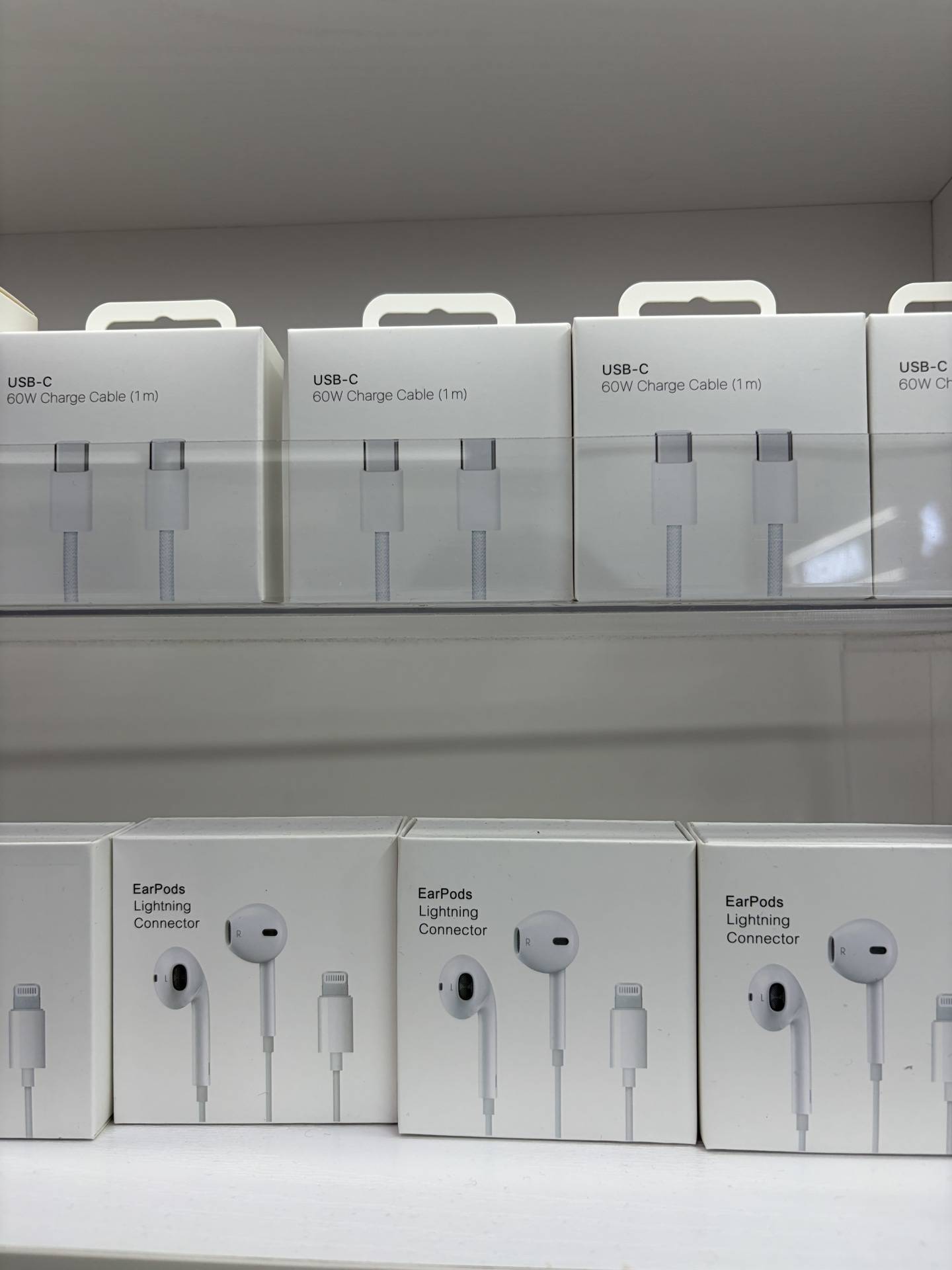 如何注册皇冠足球代理_被边缘化多年后如何注册皇冠足球代理,有线耳机突然“翻红” 每经实探深圳华强北:蓝牙耳机依旧是销售主力