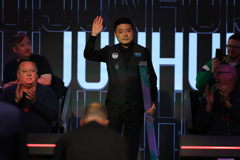 皇冠登3代理申请_不敌后辈赵心童无缘世锦赛八强皇冠登3代理申请，丁俊晖的“台球青春”尚未到终章