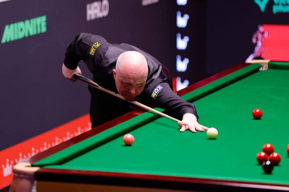 皇冠登一登二登三区别_斯诺克世锦赛：吴宜泽力克塞尔比晋级八强